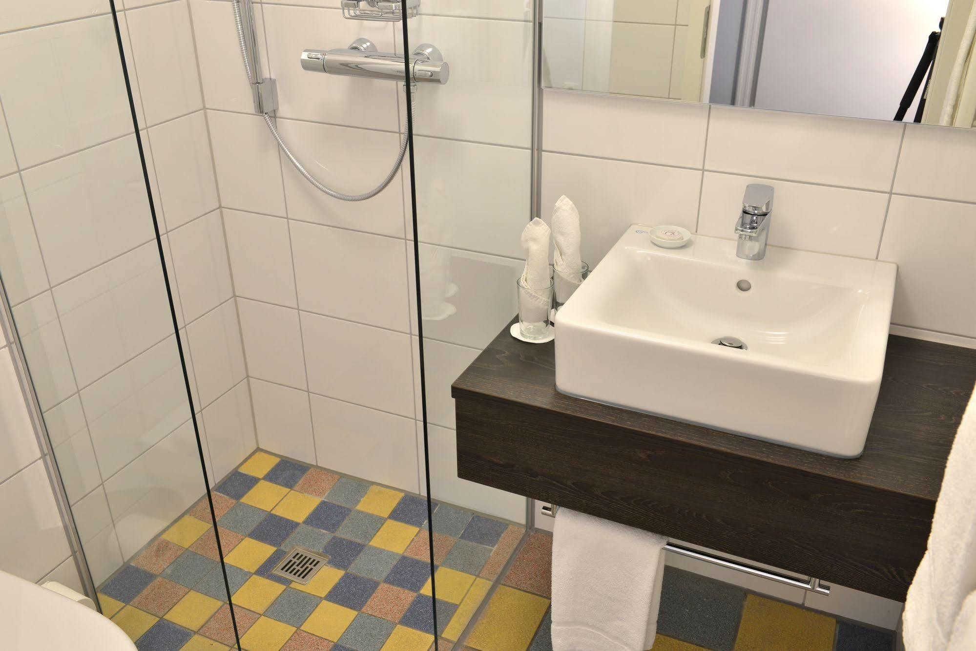 קלן Uhu Gaestehaus Superior מראה חיצוני תמונה